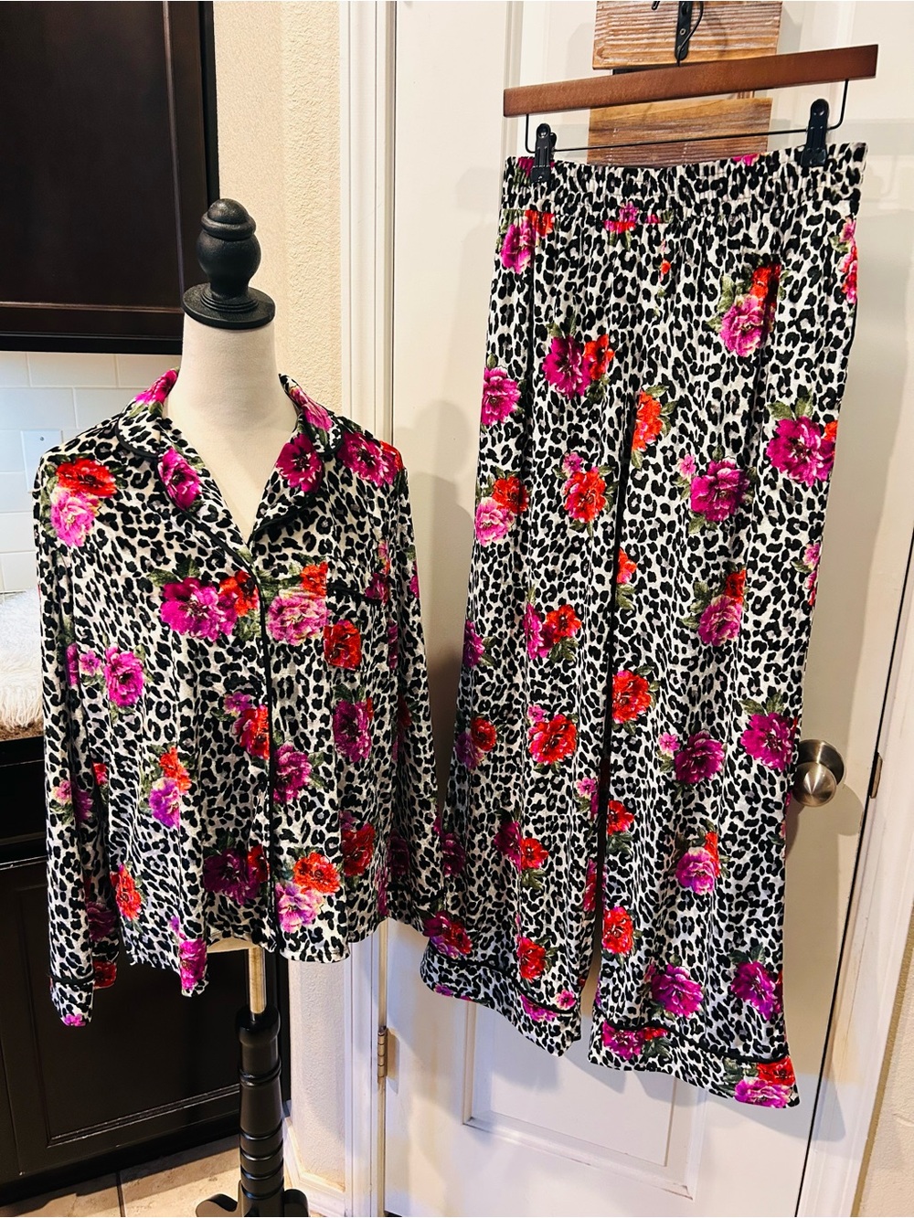 Sofia Intimates 2 Piece Pajamas Leopard Animal Print Floral Velvet Luxurious
